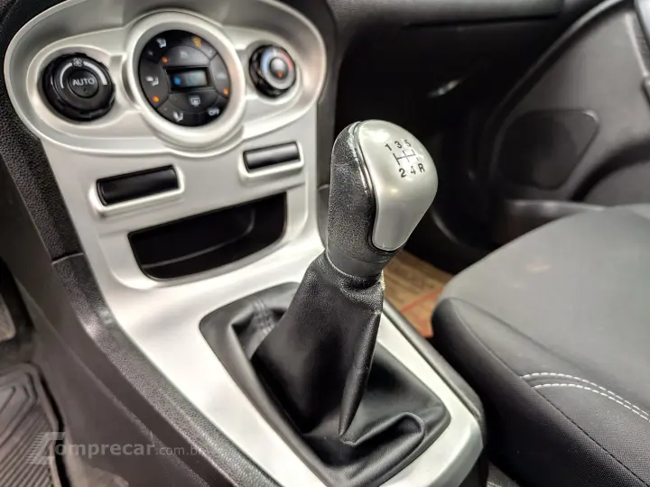 FIESTA 1.6 SE SEDAN 16V FLEX 4P MANUAL