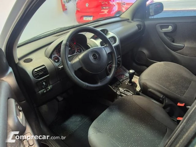 CORSA HATCH - 1.4 MPFI PREMIUM 8V 4P MANUAL