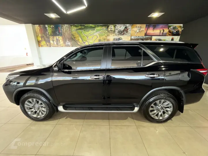 HILUX SW4 2.8 SRX 4X4 7 Lugares 16V Turbo Intercooler