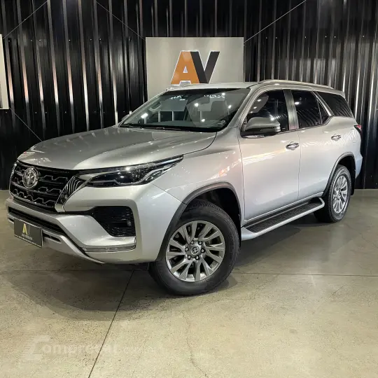 HILUX SW4 2.8 SRX 4X4 7 Lugares 16V Turbo Intercooler