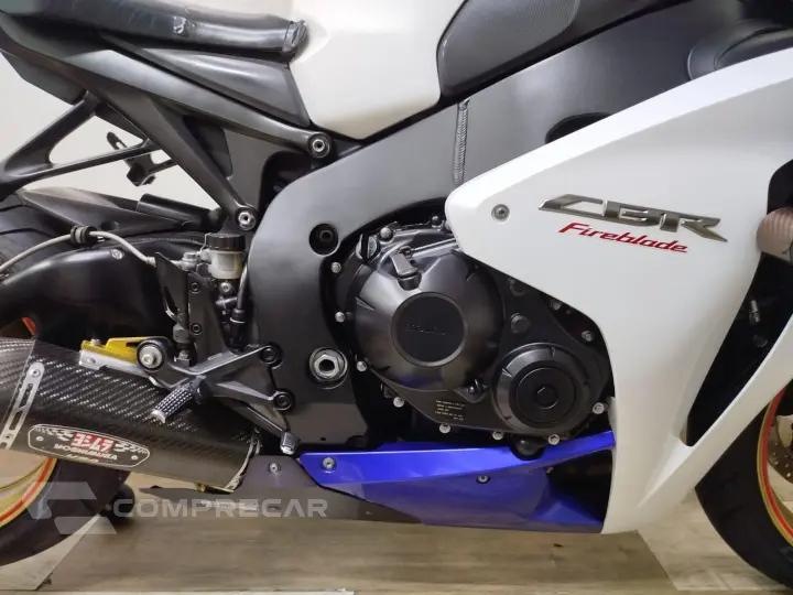 CBR 1000 FIREBLADE RR