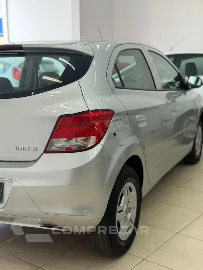 ONIX HATCH LT 1.0 8V FlexPower 5p Mec.