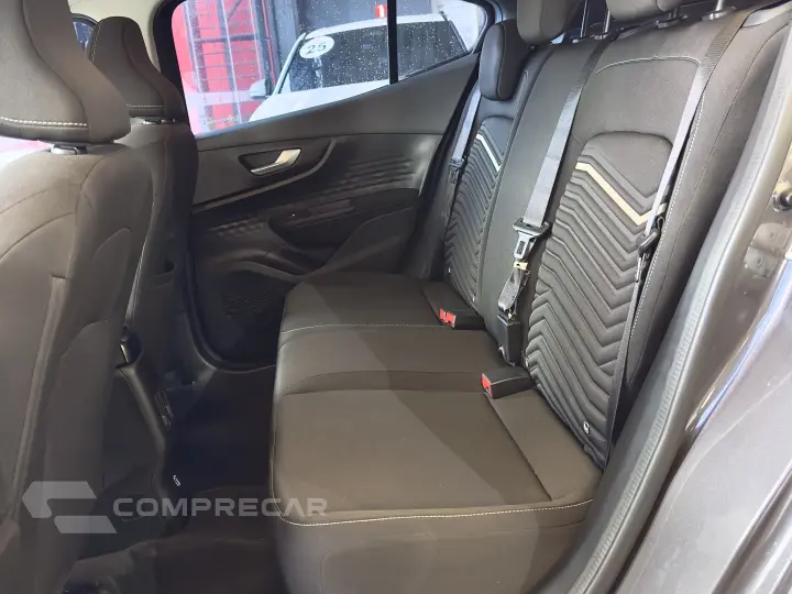 FASTBACK 1.0 TURBO 200 FLEX CVT