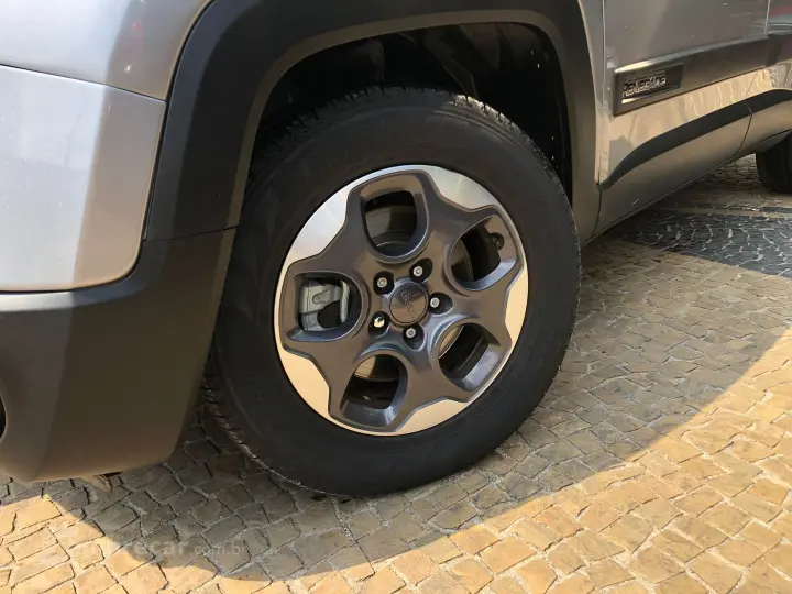 Renegade 1.8 16V Flex 4P Automático