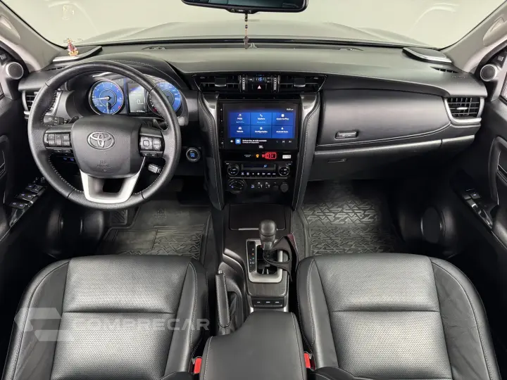 HILUX SW4 2.8 D-4d Turbo SRX 7L 4X4