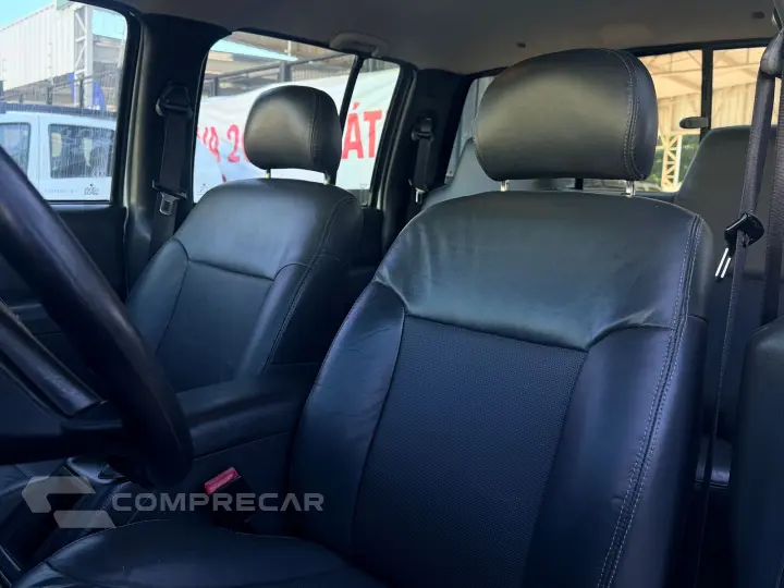 S10 2.4 MPFI Executive 4X2 CD 8V