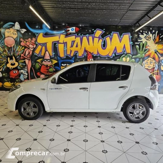 SANDERO EXP1016V