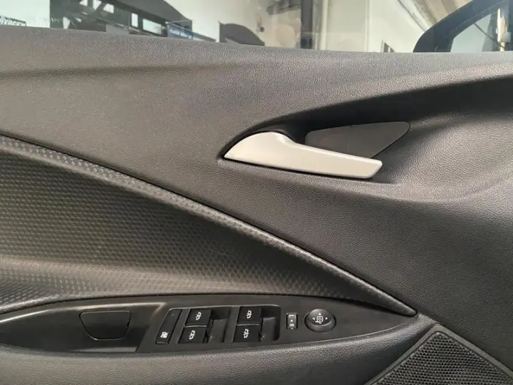 ONIX PLUS 1.0 TURBO LTZ AT SEDAN