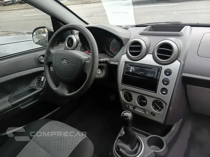 FIESTA 1.6 MPI Class Hatch 8V