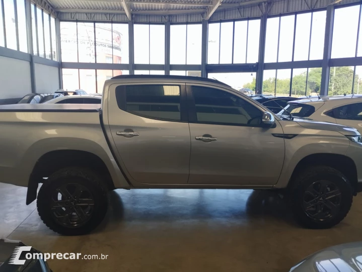L200 TRITON 2.4 16V Turbo Sport HPE CD 4X4