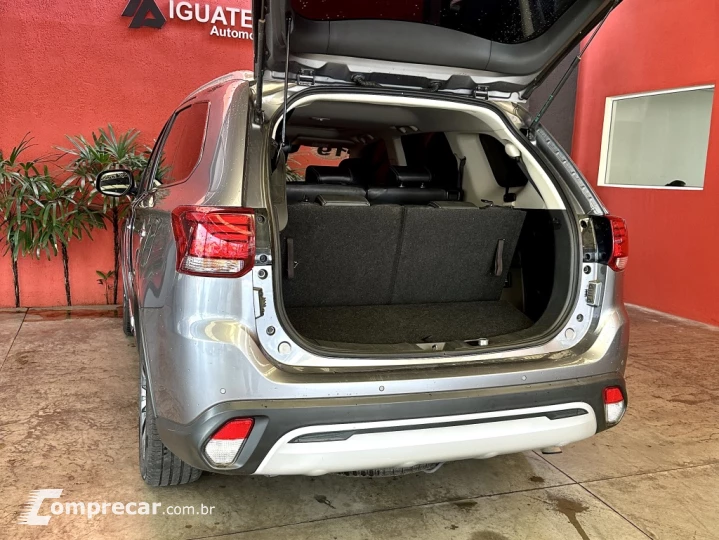OUTLANDER 3.0 MIVEC V6 GASOLINA HPE-S AWD AUTOMÁTICO