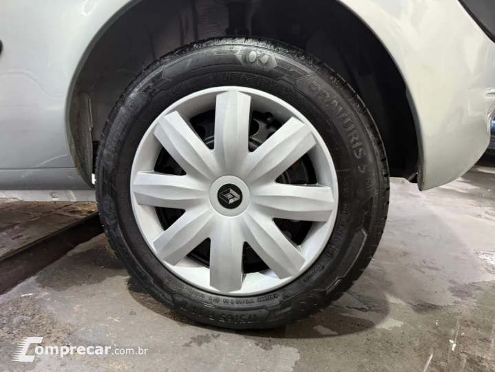 Clio Authentique 1.0 8V 3p