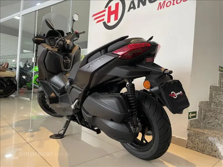 XMAX 300 CONNECTED ABS