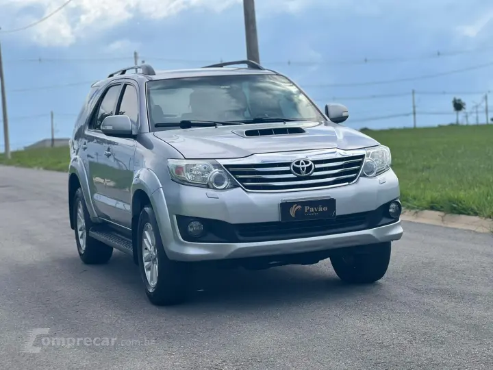 HILUX SW4 3.0 SRV 4X4 7 Lugares 16V Turbo Intercooler