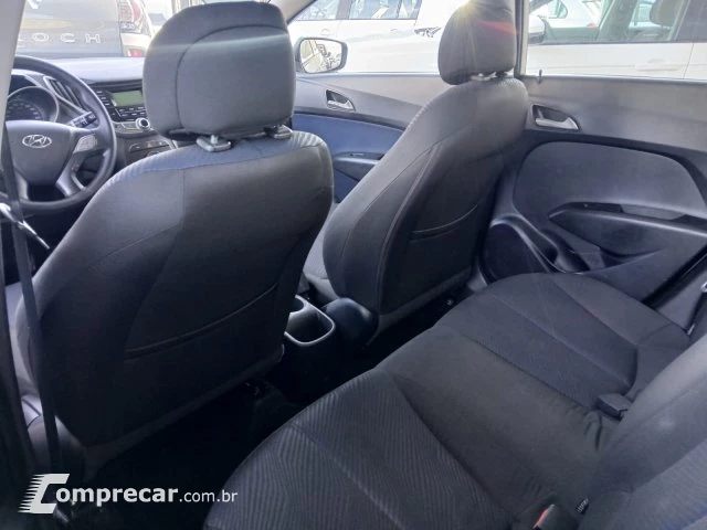 HB20S - 1.6 COMFORT PLUS 16V 4P MANUAL