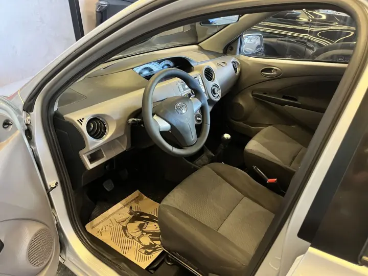 Etios Hatch 1.5 16V 4P FLEX XLS