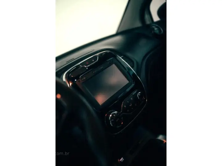 CAPTUR 2.0 16V HI-FLEX INTENSE AUTOMÁTICO