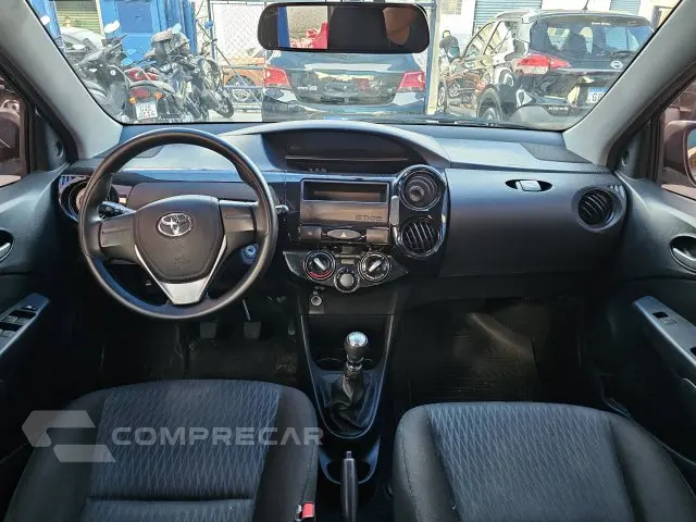 ETIOS HATCH - 1.5 X PLUS 16V 4P MANUAL