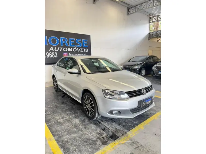 JETTA 2.0 TSI HIGHLINE 211CV GASOLINA 4P TIPTRONIC