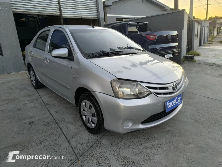 ETIOS X Sedan 1.5 Flex 16V 4p Mec.