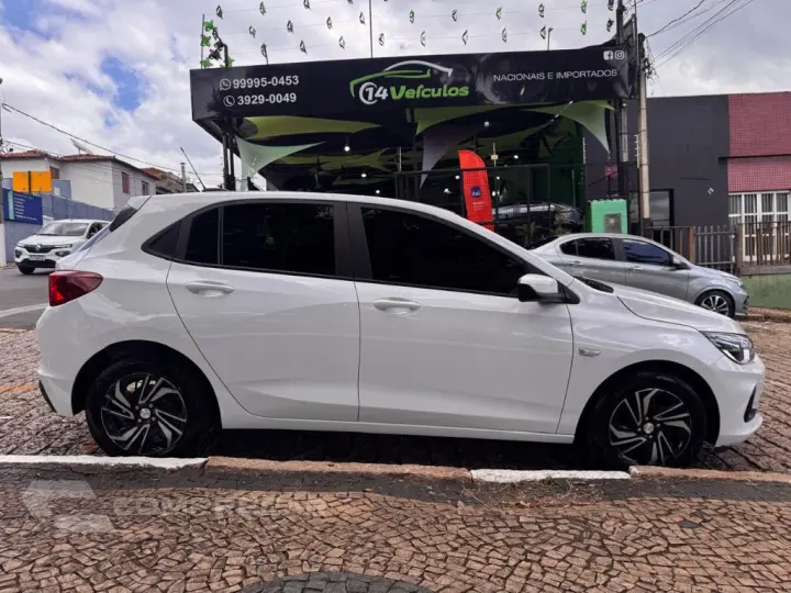 ONIX HATCH LT 1.0 12V Flex 5p Mec.