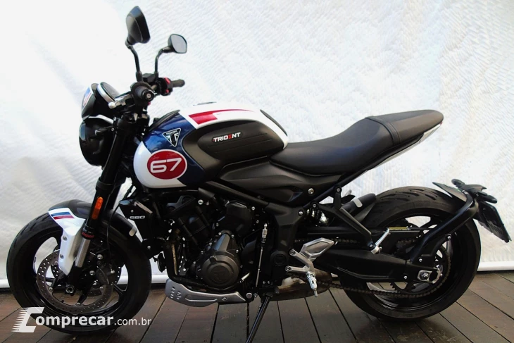 TRIUMPH TRIDENT TRIBUTE