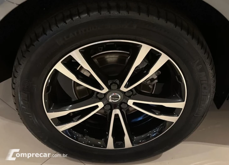 XC60 2.0 D5 Momentum AWD Geartronic
