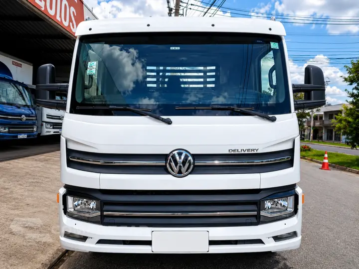 Delivery 11.180 Prime + Carroceria Madeira