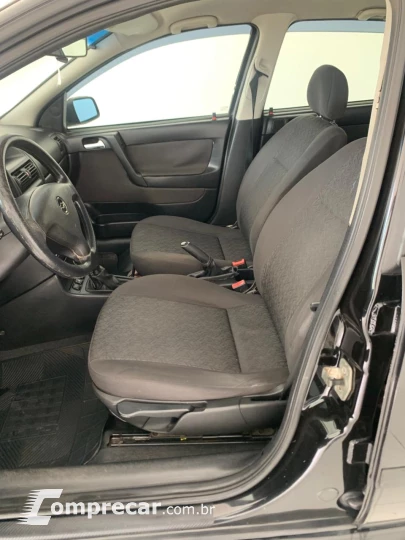 ASTRA 2.0 MPFI Advantage 8V