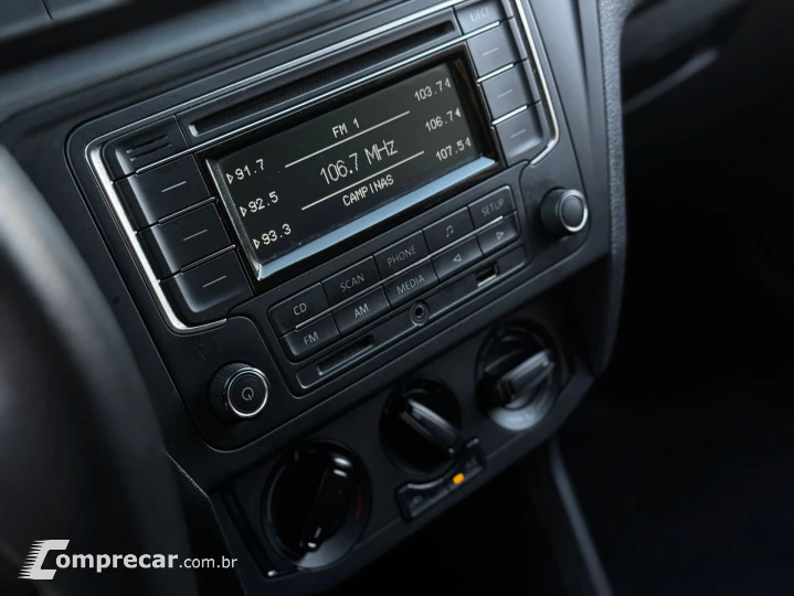 VOYAGE 1.0 12V MPI Totalflex