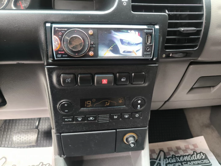 ZAFIRA 2.0 MPFI Elegance 8V