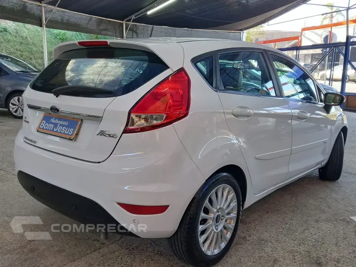 Fiesta 1.6 Titanium Hatch 16V Flex 4P Automático