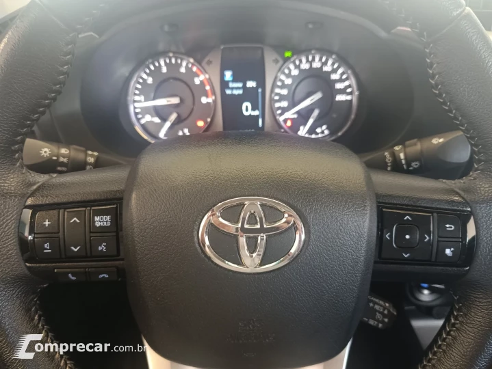 HILUX 2.8 D-4D TURBO CD SRV 4X4 AUTOMÁTICO