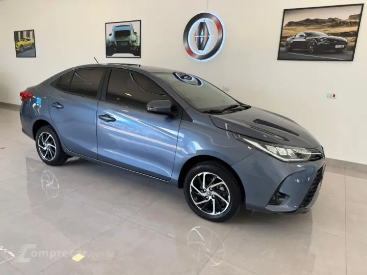 Yaris Sedan 1.5 16V 4P FLEX XLS MULTIDRIVE AUTOMÁTICO CVT