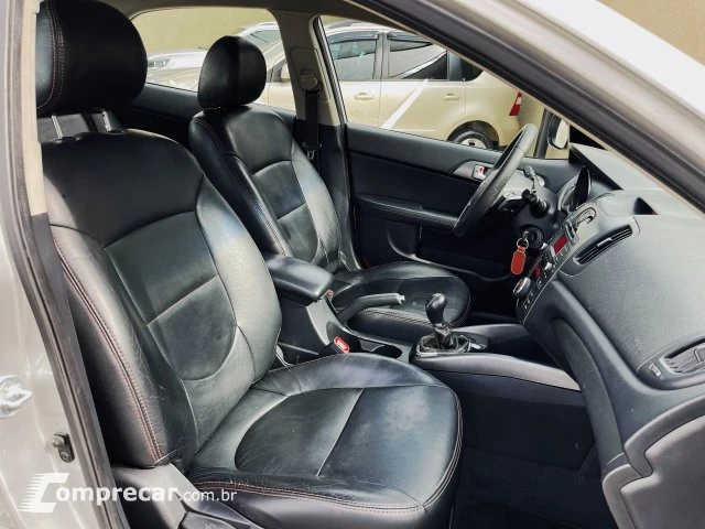 CERATO - 1.6 SX3 16V 4P AUTOMÁTICO