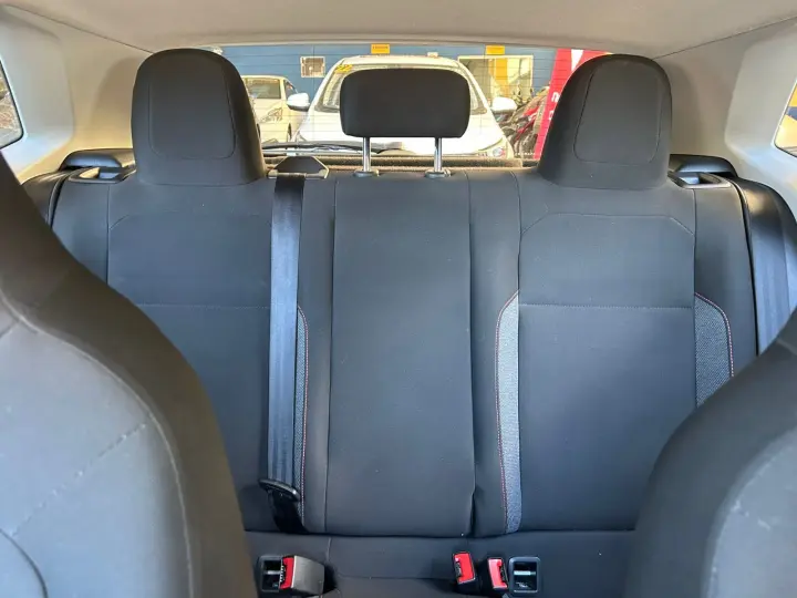 Polo Track 1.0 Flex 12V 5p