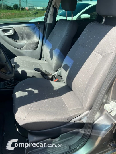 CORSA 1.4 MPFI Premium Sedan 8V