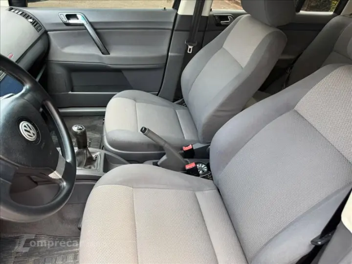 POLO SEDAN 1.6 MI 8V