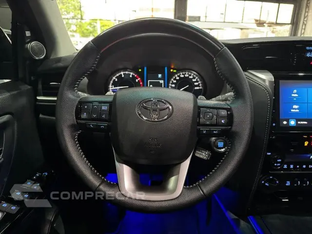 HILUX SW4 - 2.8 D-4D TURBO SRX PLATINUM 4X4 AUTOMÁTICO