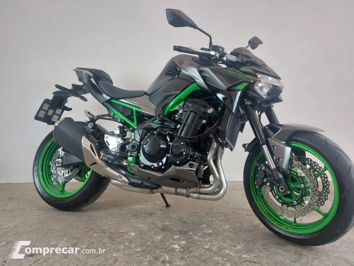 KAWASAKI Z900