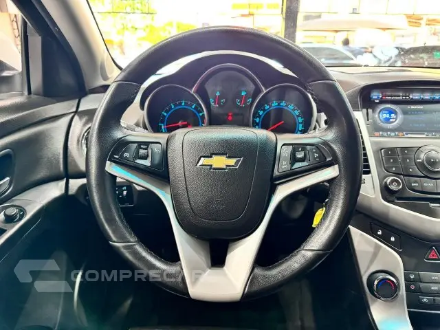 CRUZE HATCH - 1.8 LT SPORT6 16V 4P AUTOMÁTICO