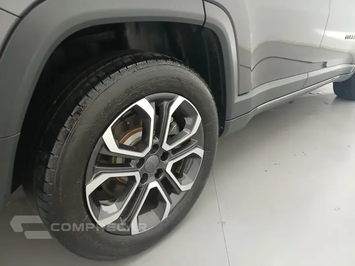 COMMANDER 1.3 T270 TURBO FLEX LIMITED AT6