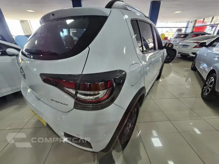 SANDERO STEPWAY Intense Flex 1.6 16V  Aut.
