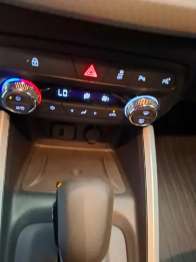 ONIX 1.0 Turbo Plus Premier