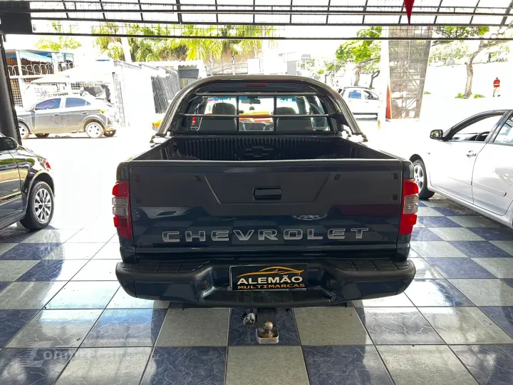 S10 2.4 MPFI Executive 4X2 CD 8V