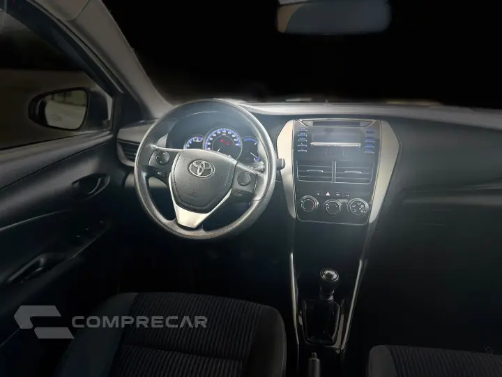YARIS 1.5 16V FLEX SEDAN XL MANUAL