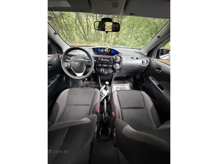 ETIOS 1.5 XS 16V FLEX 4P MANUAL