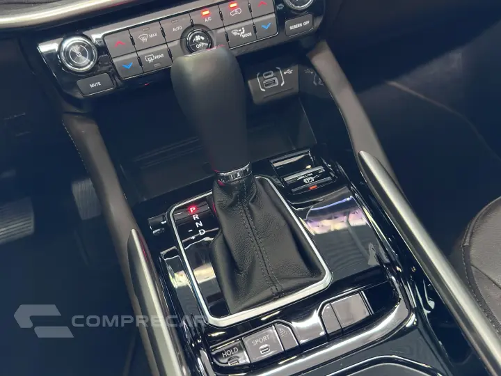 COMMANDER 1.3 T270 TURBO FLEX OVERLAND AT6