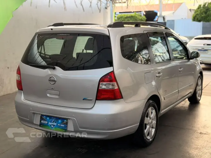 LIVINA GRAND SL 1.8 16V Flex Fuel Aut.