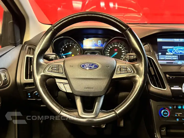 Focus 2.0 Titanium 16V Flex 4P Powershift